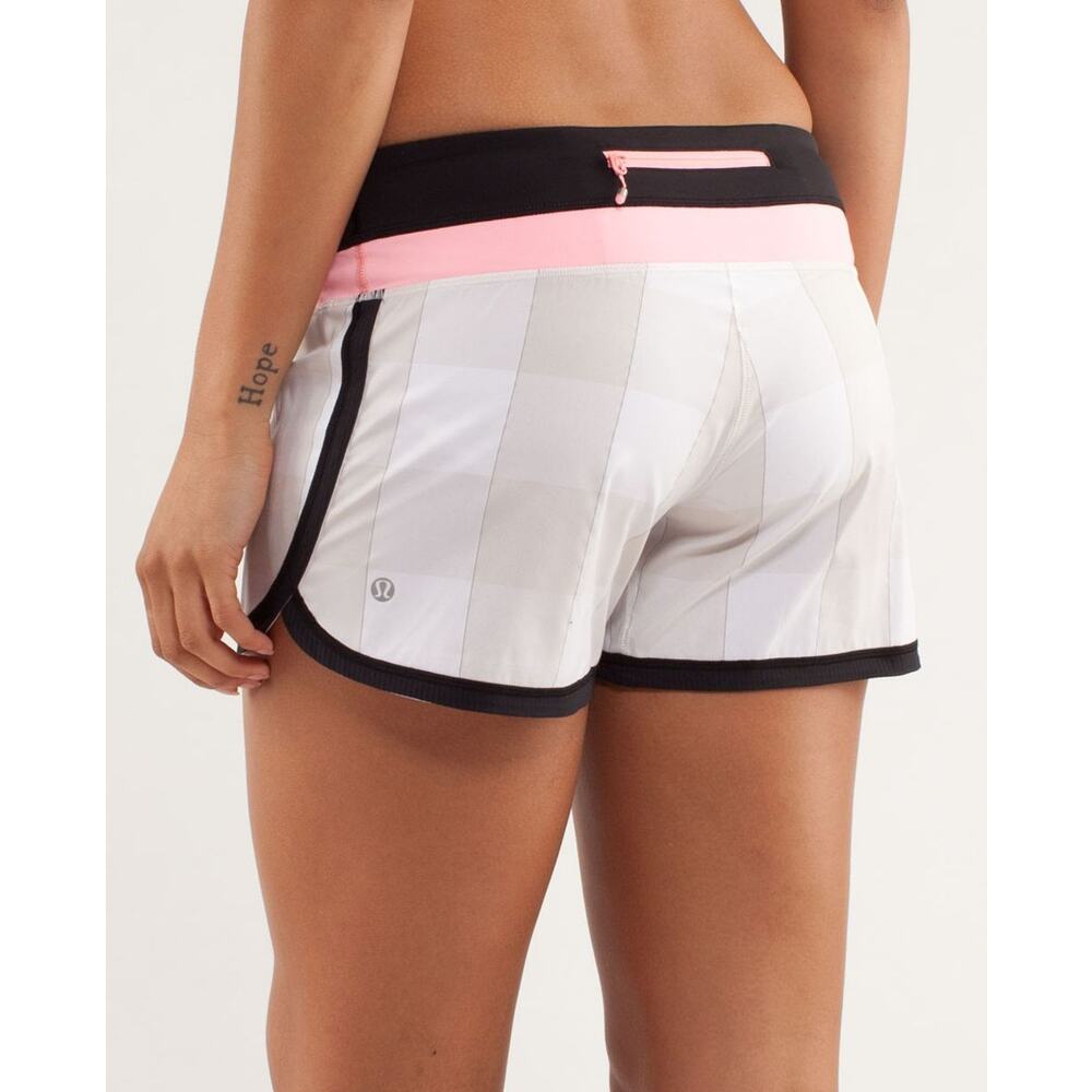 LULULEMON Groovy Run Short in Gros Gingham Dune / Bleached Coral / Black Size 12